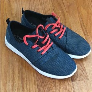 Toms Sneakers!